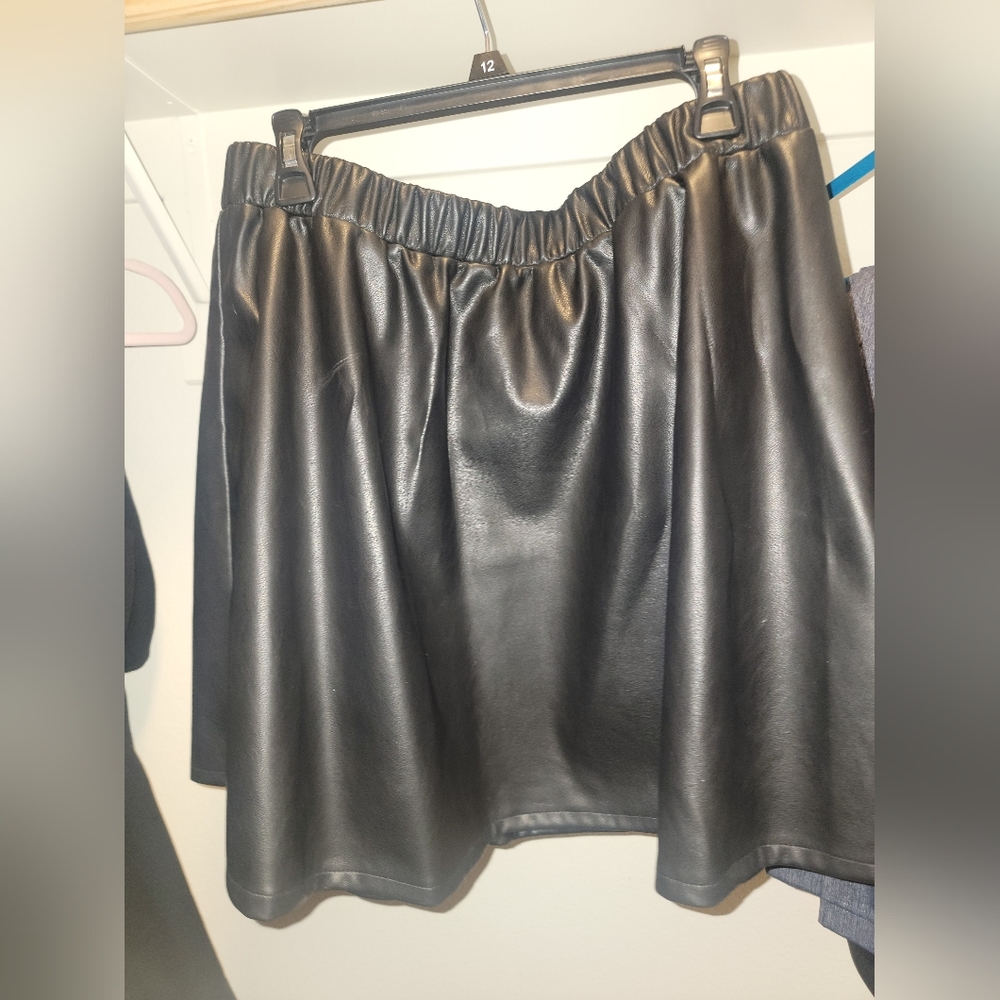 Pleather mini skirt
